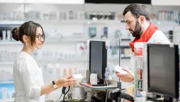 Auxiliar de farmacia Málaga: todas tus opciones de formación