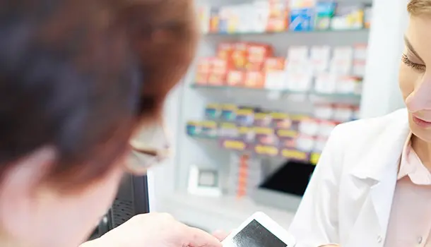 ¿Cómo trabajar en una farmacia? Todas las opciones