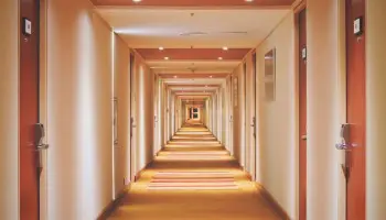 Curso de recepcionista de hotel con prácticas