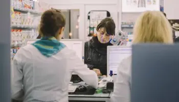 Estudiar farmacia a distancia: una opción muy recomendada