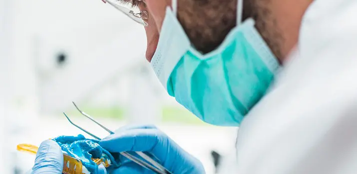 estudiar protesis dental a distancia portada