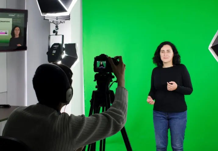 El equipo de Campus Training grabando una clase.
