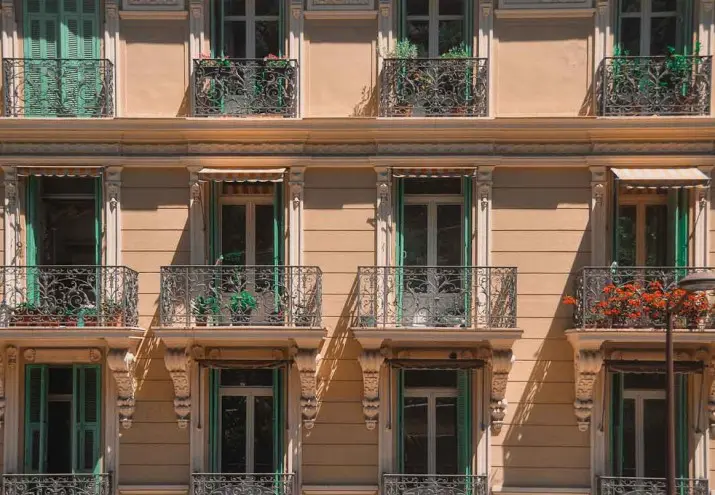 interiores y coronavirus, Interiores y coronavirus. ¿Se te cae la casa encima?