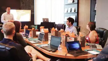 Precio academia oposiciones Auxiliar Administrativo