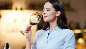 Sumiller: &iquest;qu&eacute; es? Una profesi&oacute;n para amantes del vino