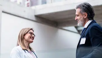 Trabajo de visitador médico: empleo en el sector