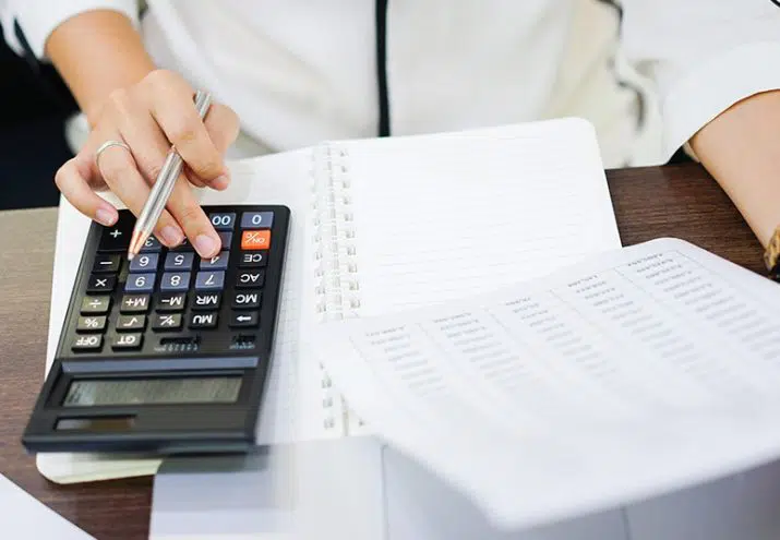 curso-online-administrativo-comercial-ventajas-e-inconvenientes