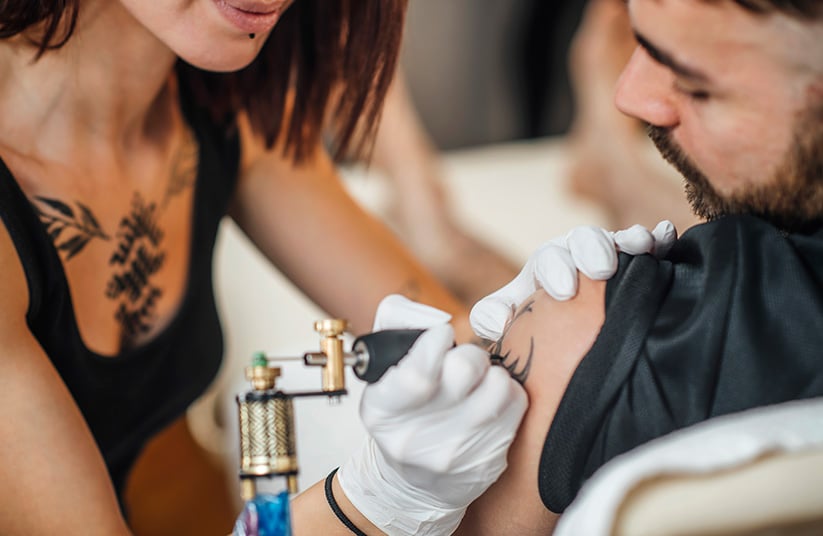 infección de tatuajes tratamiento