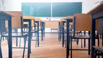 Cuánto gana un maestro de primaria jubilado