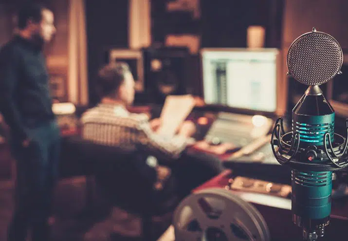 Cómo ser productor musical: requisitos de la profesión