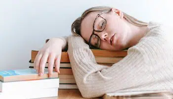 ¿Cuántas horas hay que dormir para estudiar?