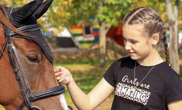 Terapia con caballos para niños autistas