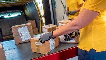 ¿Qué requisitos debo cumplir para trabajar en Correos Express?