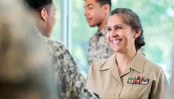 ¿Cómo es el ingreso de oficiales en el Ejército?