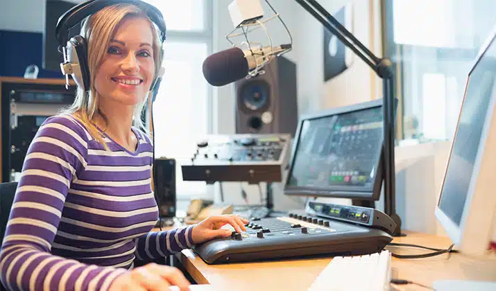 sueldo-locutor-radio