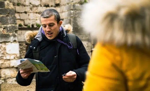 ¿Cómo sacar el carnet de guía turística? Paso a paso