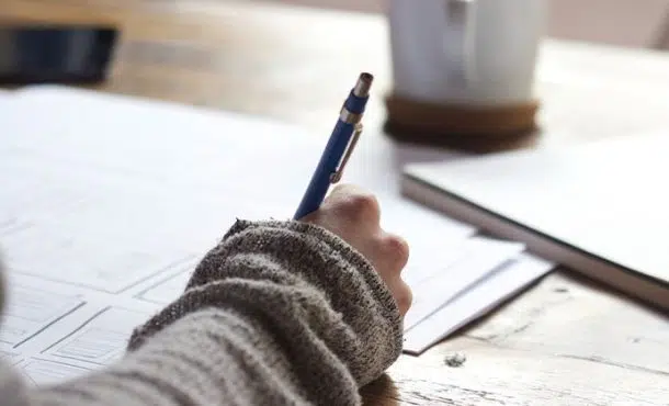 Cómo hacer un currículum para administración y finanzas