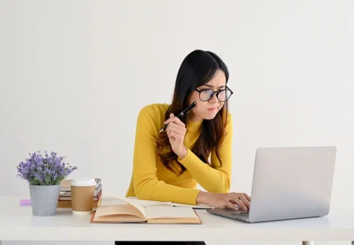 oposiciones me puedo presentar con Magisterio
