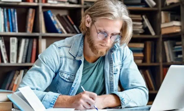 ¿Qué es mejor: ser personal laboral fijo o funcionario?