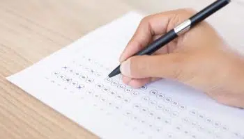 ¿Con qué nota se aprueba una oposición?