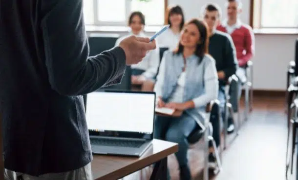 ¿Cuál es la edad máxima para entrar en la universidad?
