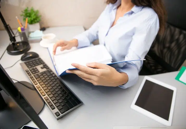 como-auxiliar-como-auxiliar-administrativo-correos