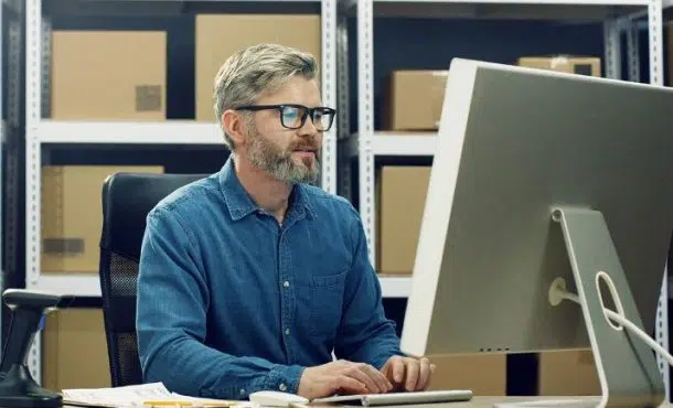 ¿Cómo trabajar como técnico de gestión en Correos?