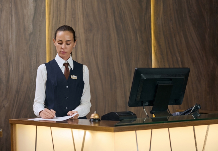 conseguir-empleo-recepcionista