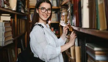¿Cómo trabajar en bibliotecas sin oposiciones?