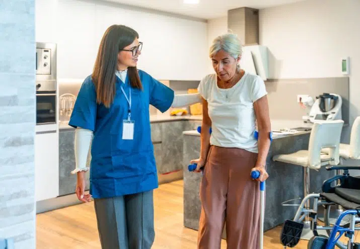 ¿Qué tiene más salidas TCAE o TAPSD?