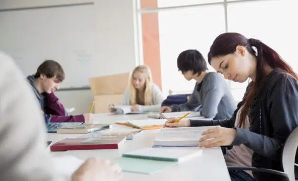 Pruebas libres o FP a distancia: ¿qué opción es mejor?